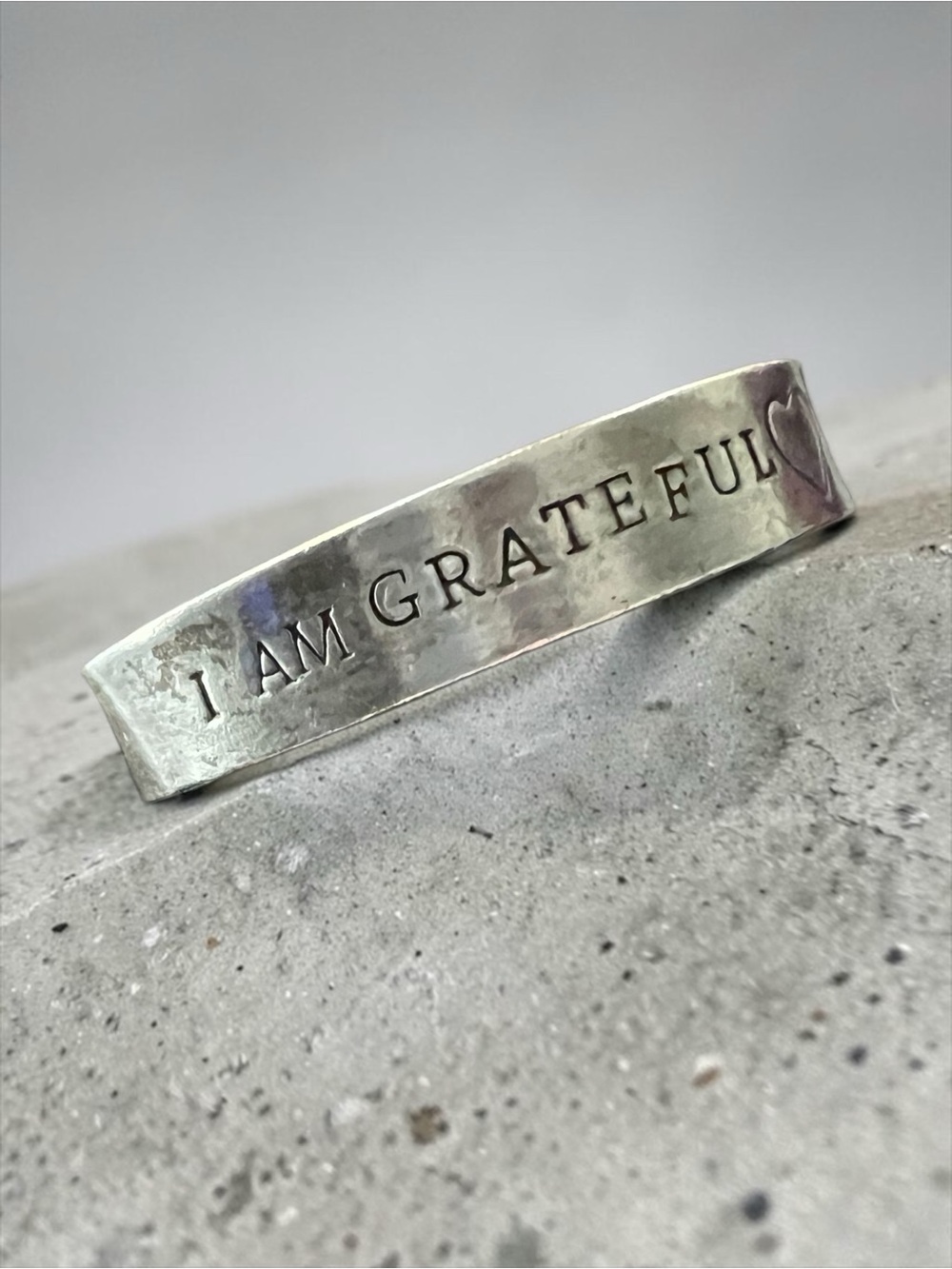 💖 Alisa Michelle “I Am Grateful” Cuff Bracelet 💖